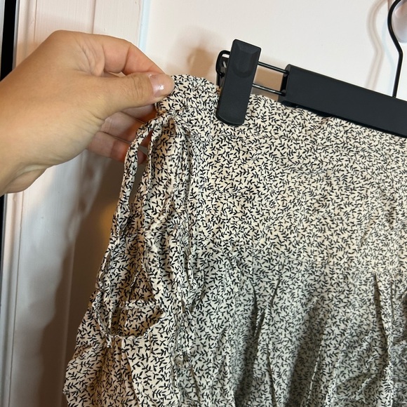 H&M Ditsy Floral Cinched Mini Skirt - Picture 5 of 5